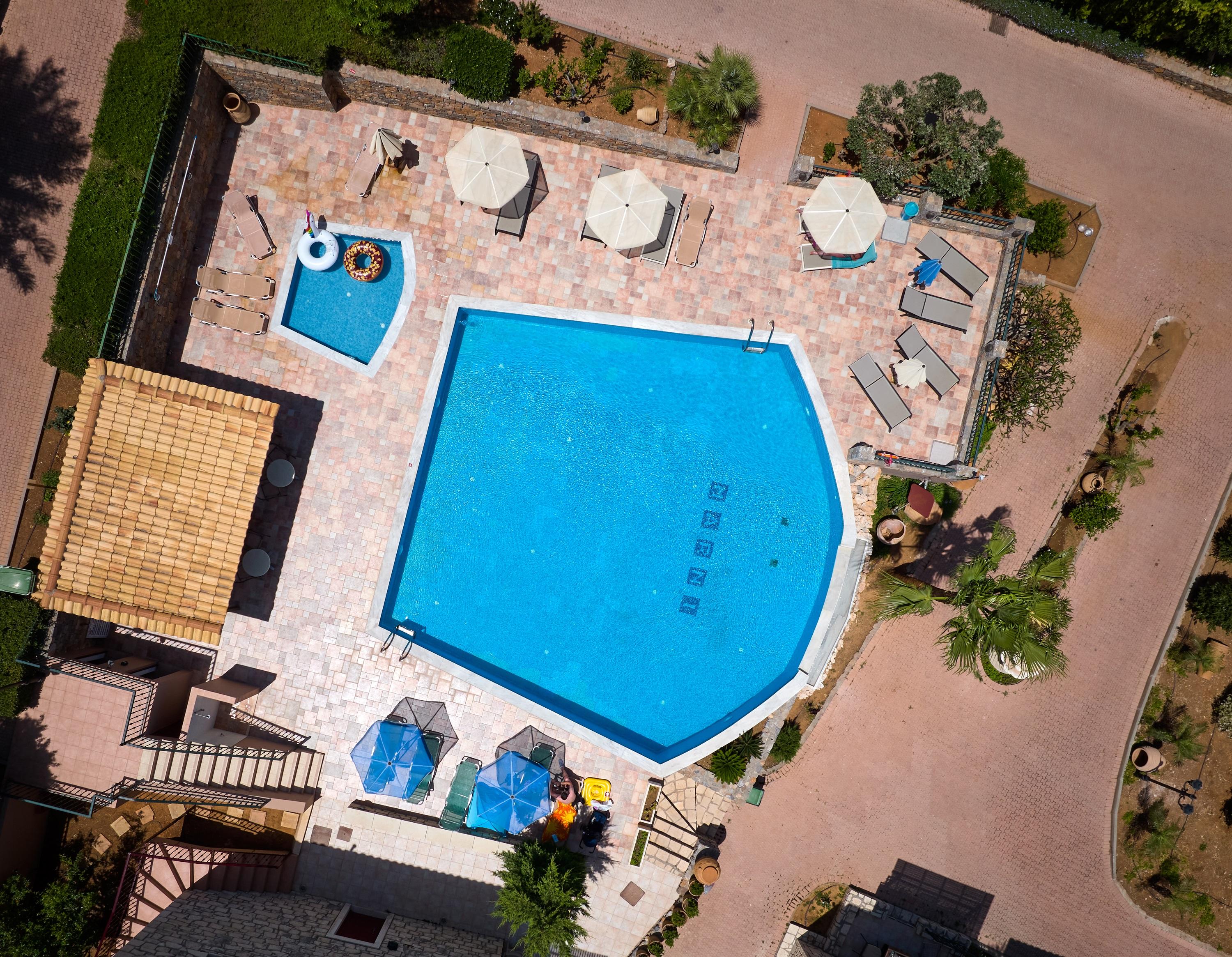 הרסוניסוס Marni Village מראה חיצוני תמונה